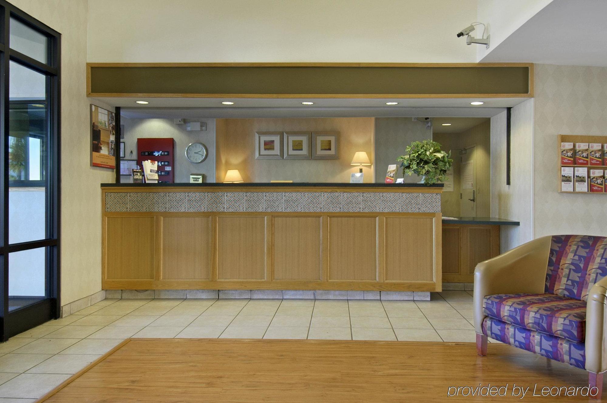 Red Roof Inn Phoenix North - I-17 At Bell Rd Ngoại thất bức ảnh