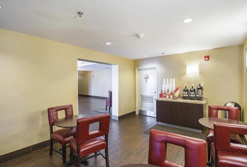 Red Roof Inn Phoenix North - I-17 At Bell Rd Ngoại thất bức ảnh