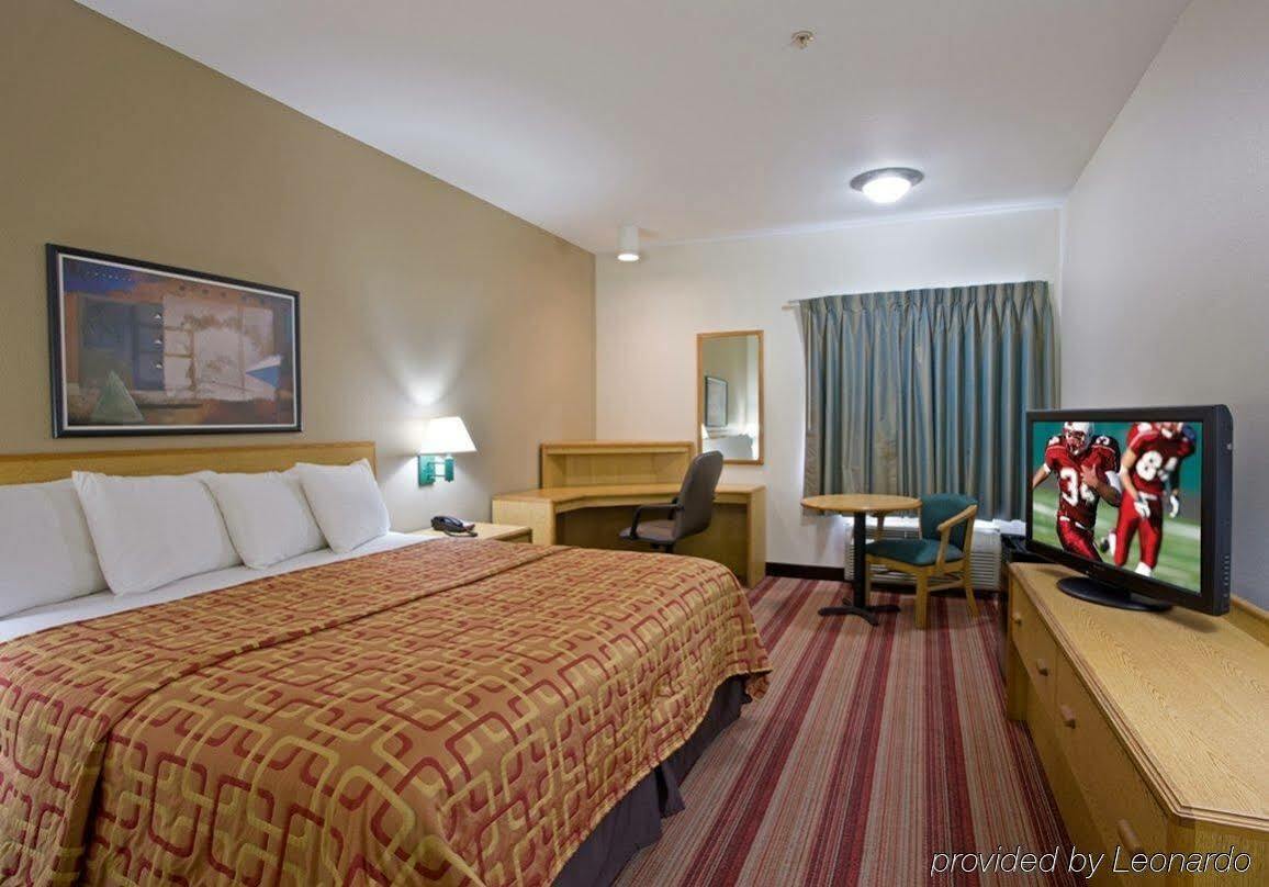 Red Roof Inn Phoenix North - I-17 At Bell Rd Ngoại thất bức ảnh